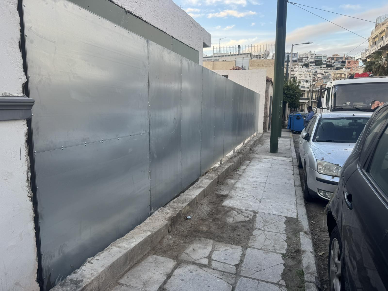 Περίφραξη εργοταξίου με τελάρα